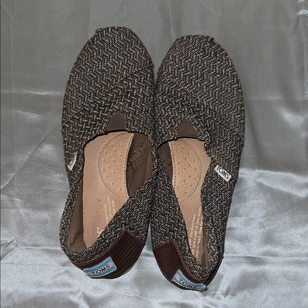 TOMS Women's Brown Tweed Slip-On Moccasins